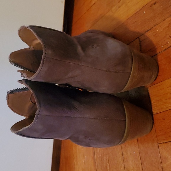 Western style zip-up Frye ankle boot - Picture 2 of 13